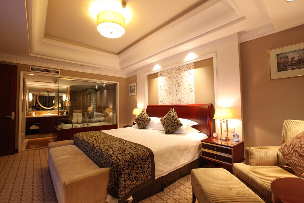 Shao Xing International Hotel Шаосин Стая снимка